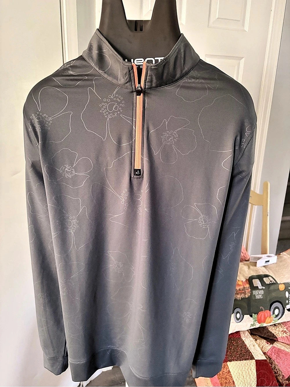 Men’s Swannies Floral Quarter-Zip Pullover in Gray Size Large Like New